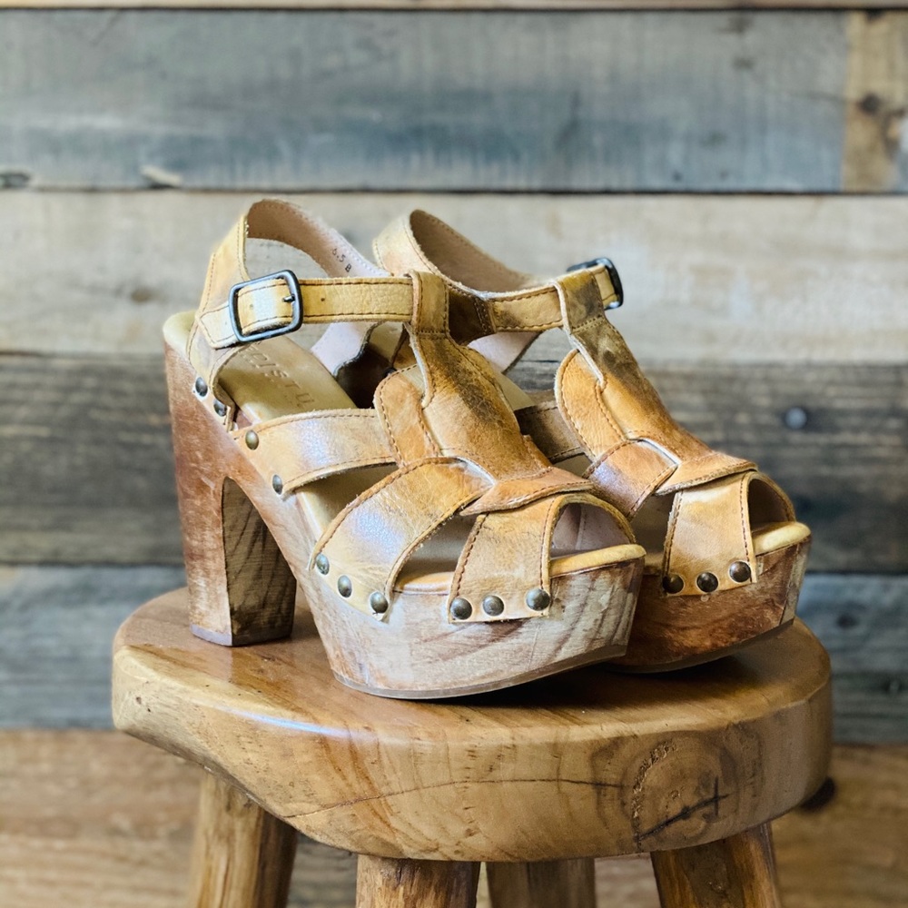 Bed|Stu Heels